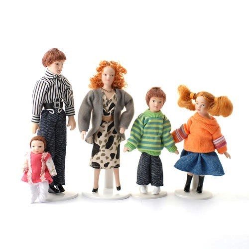 Dolls House - Family of 5 Dolls