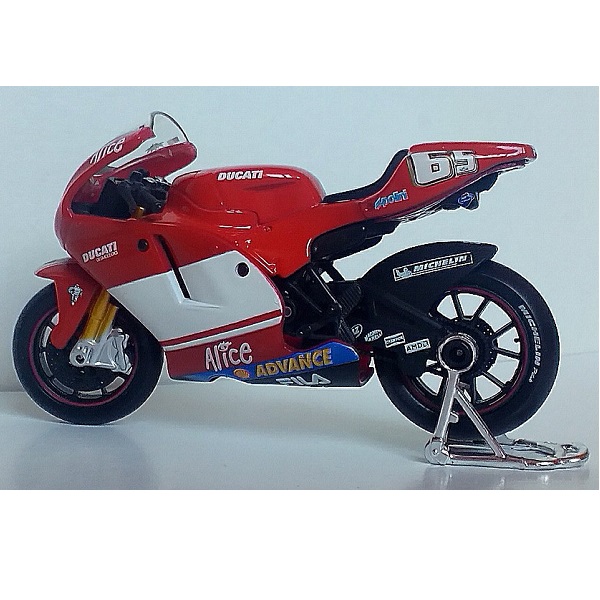 Maisto Ducati Desmosedici -gp2004 - Loris Capirossi - Rb Models