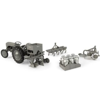 Universal Hobbies Massey Ferguson 4 Piece Accessory Set